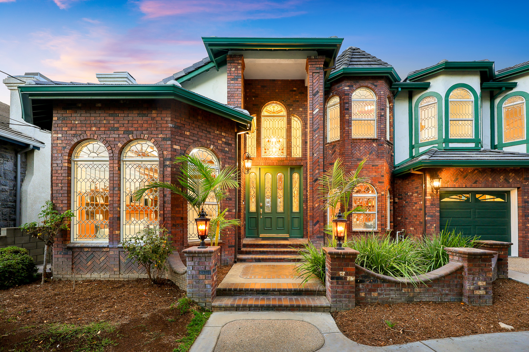 Dining room with custom ceiling details